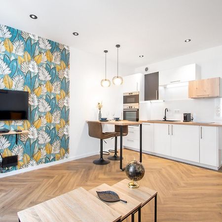 L'Appartement Des Ducs Avec Baignoire Double Nantes Luaran gambar