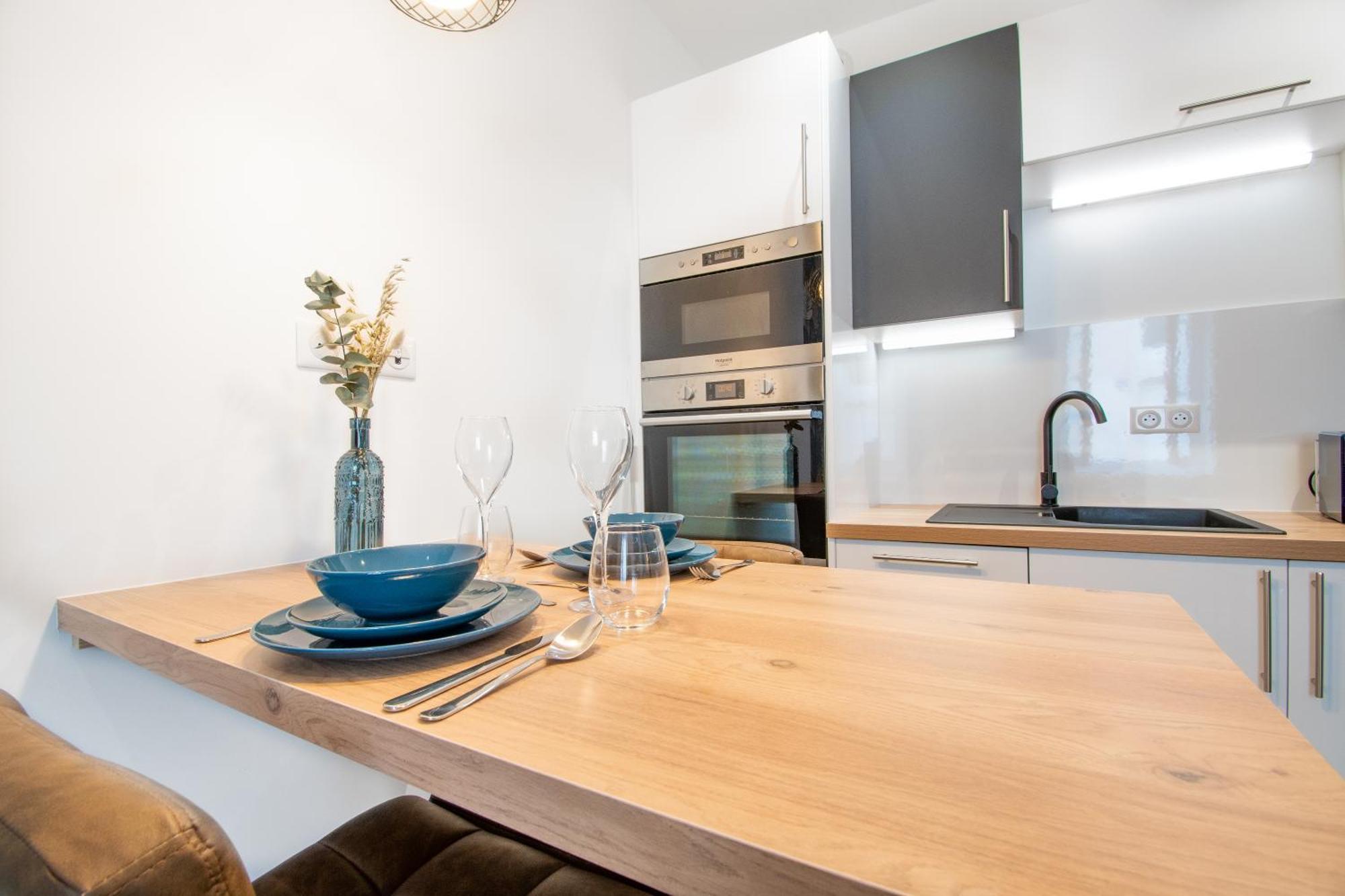 L'Appartement Des Ducs Avec Baignoire Double Nantes Luaran gambar