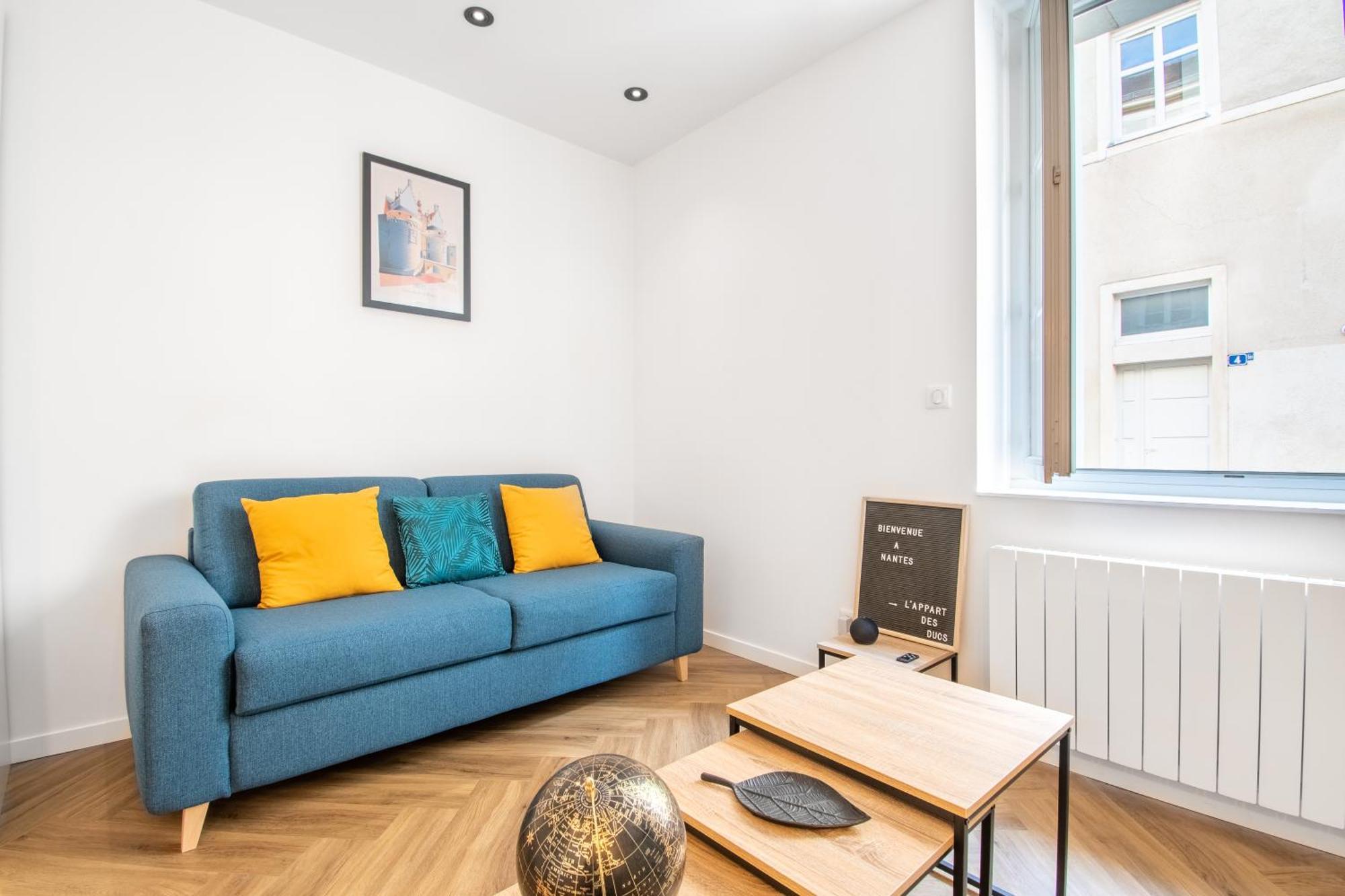L'Appartement Des Ducs Avec Baignoire Double Nantes Luaran gambar