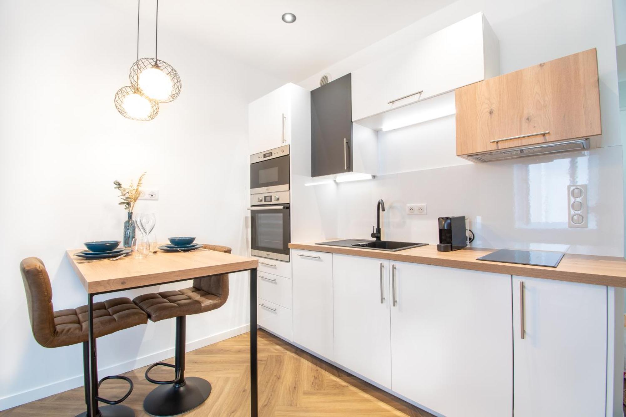 L'Appartement Des Ducs Avec Baignoire Double Nantes Luaran gambar